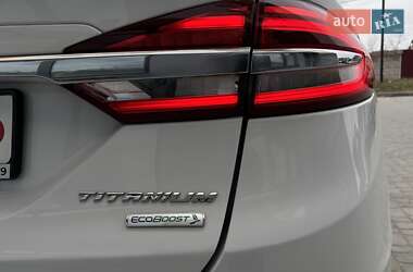 Седан Ford Fusion 2017 в 