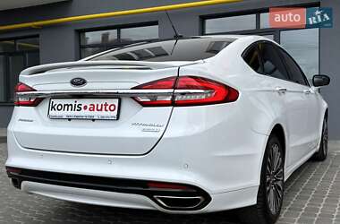 Седан Ford Fusion 2017 в 