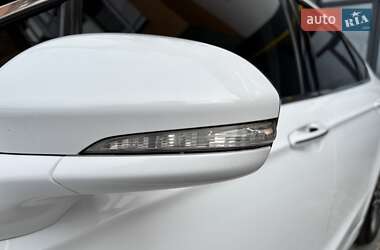 Седан Ford Fusion 2017 в 