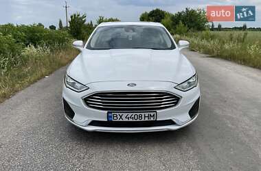 Седан Ford Fusion 2019 в 