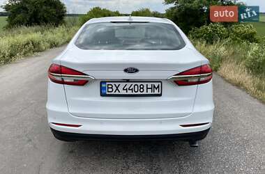 Седан Ford Fusion 2019 в 