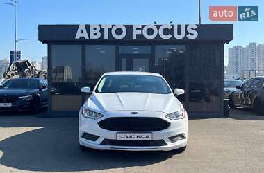 Седан Ford Fusion 2017 в 