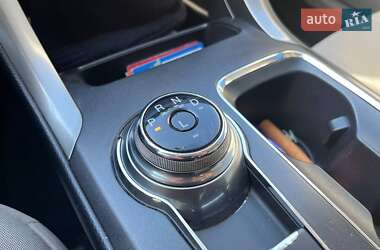 Седан Ford Fusion 2017 в 