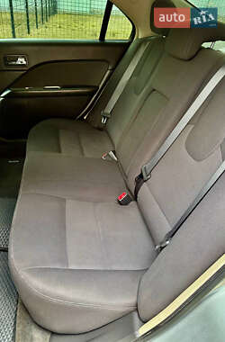 Седан Ford Fusion 2012 в 