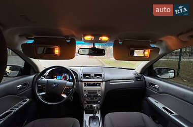 Седан Ford Fusion 2012 в 