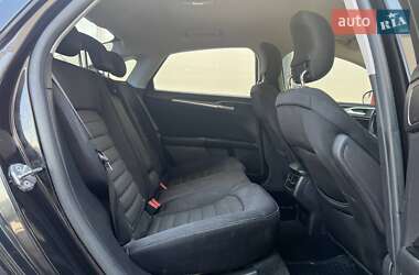 Седан Ford Fusion 2013 в 