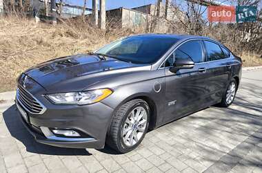Седан Ford Fusion 2016 в 