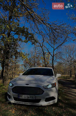 Седан Ford Fusion 2013 в 