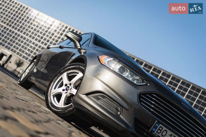 Седан Ford Fusion 2013 в Луцке