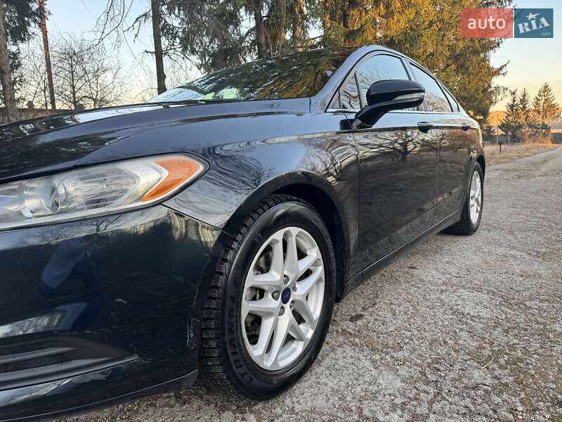 Седан Ford Fusion 2013 в Залещиках
