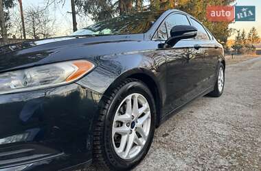 Седан Ford Fusion 2013 в 