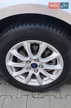 Седан Ford Fusion 2014 в 