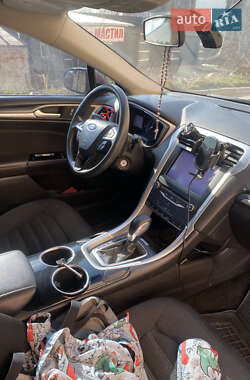 Седан Ford Fusion 2012 в 