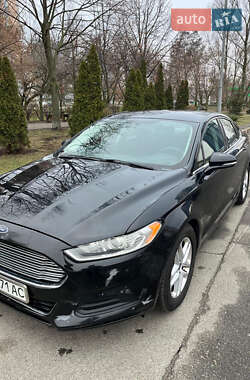 Седан Ford Fusion 2016 в 