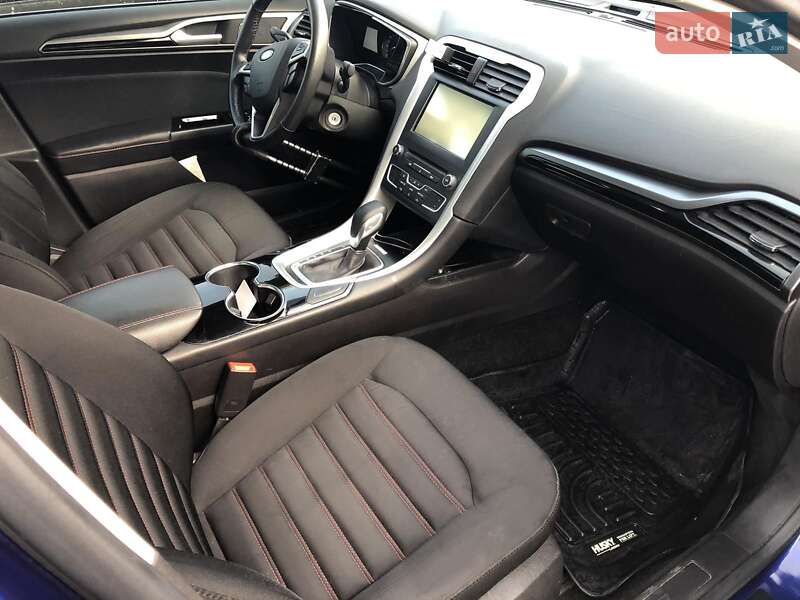 Седан Ford Fusion 2015 в Буче