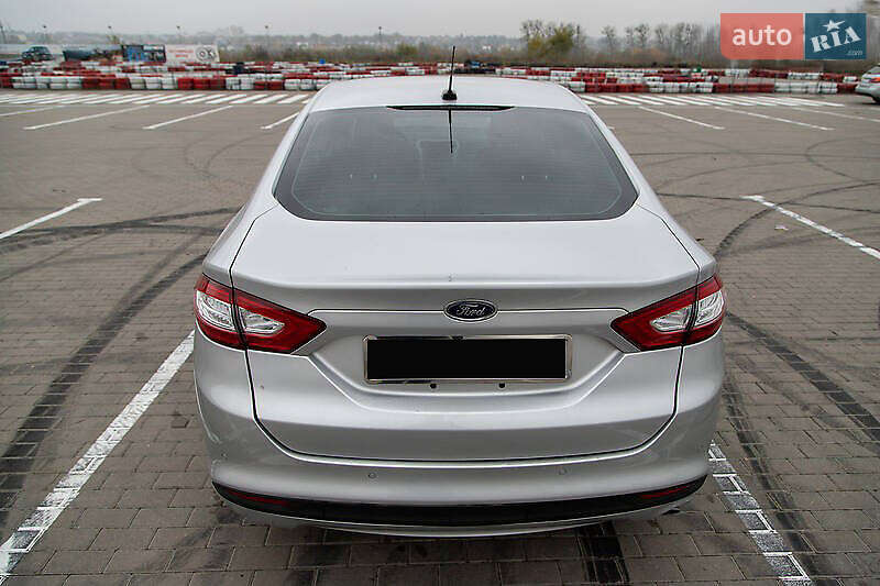 Седан Ford Fusion 2016 в Киеве