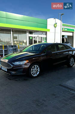 Седан Ford Fusion 2019 в 