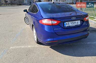 Седан Ford Fusion 2015 в 