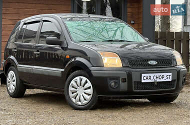 Хэтчбек Ford Fusion 2008 в 