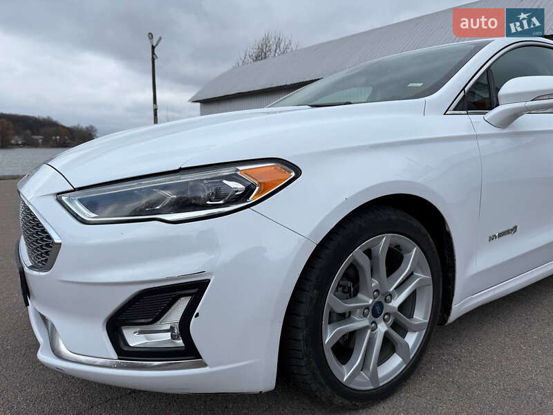 Седан Ford Fusion 2018 в Бердичеві