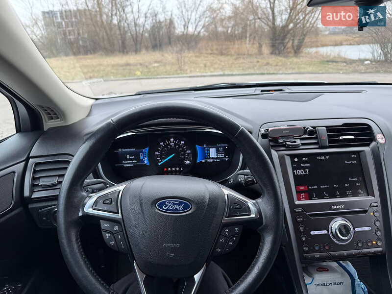 Седан Ford Fusion 2018 в Бердичеві