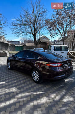 Седан Ford Fusion 2013 в 