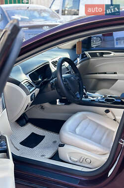 Седан Ford Fusion 2013 в 