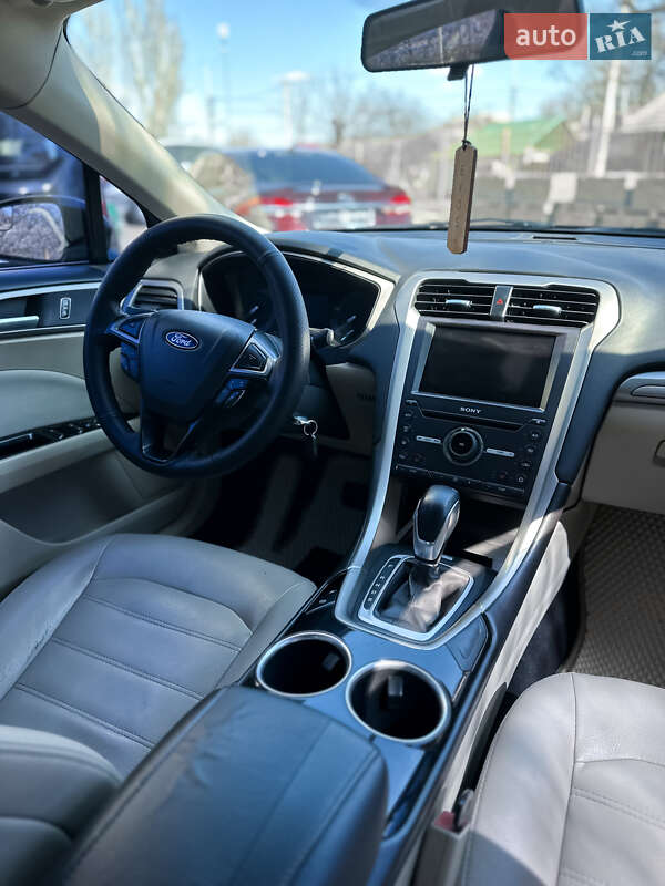 Седан Ford Fusion 2013 в Миколаєві
