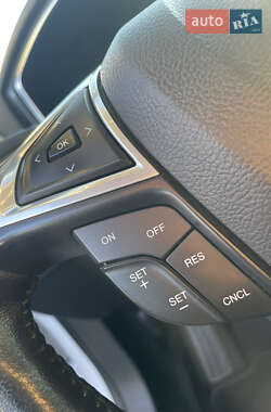 Седан Ford Fusion 2013 в 