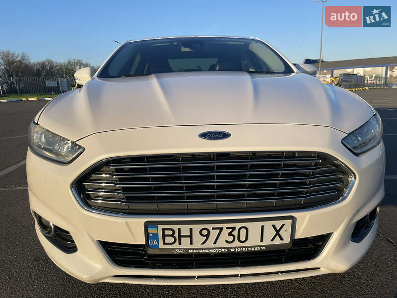 Седан Ford Fusion 2013 в Одесі