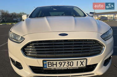Седан Ford Fusion 2013 в 