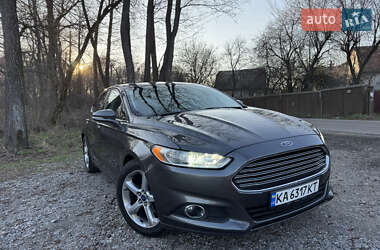 Седан Ford Fusion 2015 в 