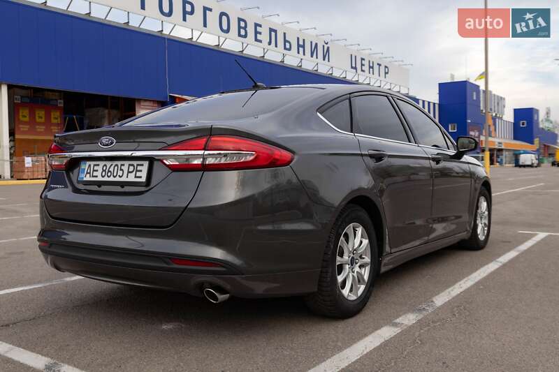 Седан Ford Fusion 2016 в Каменском