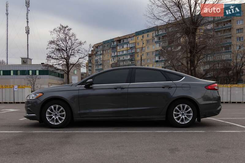 Седан Ford Fusion 2016 в Каменском