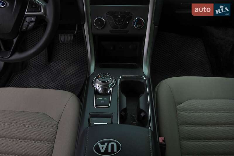 Седан Ford Fusion 2016 в Каменском