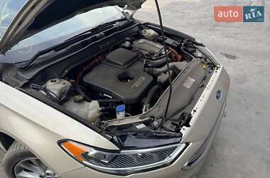 Седан Ford Fusion 2017 в 