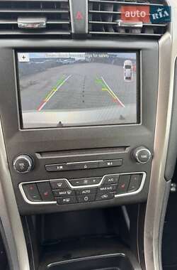 Седан Ford Fusion 2017 в 