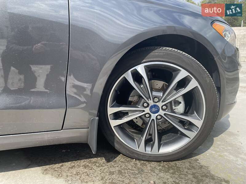 Седан Ford Fusion 2019 в Киеве
