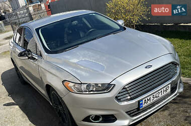 Седан Ford Fusion 2016 в 