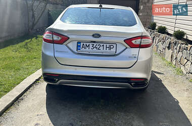 Седан Ford Fusion 2016 в 