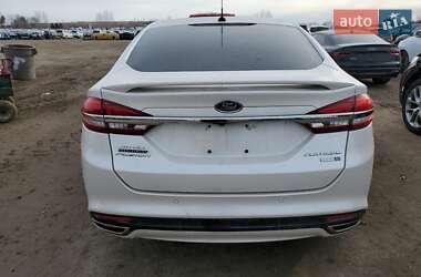 Седан Ford Fusion 2017 в 