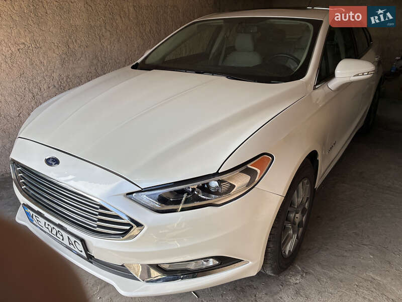 Седан Ford Fusion 2016 в Тернівці