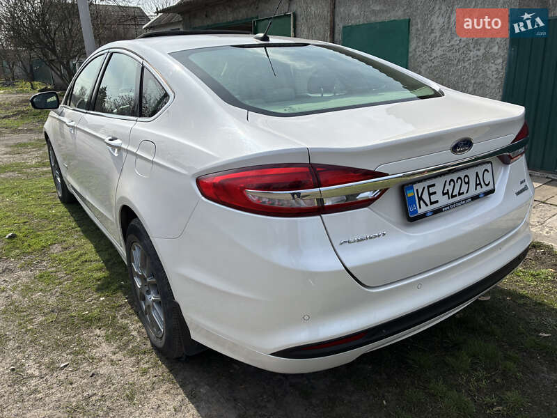 Седан Ford Fusion 2016 в Тернівці