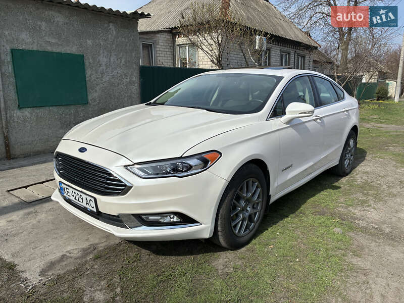 Седан Ford Fusion 2016 в Тернівці