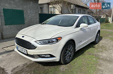 Седан Ford Fusion 2016 в 