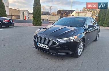Седан Ford Fusion 2017 в 