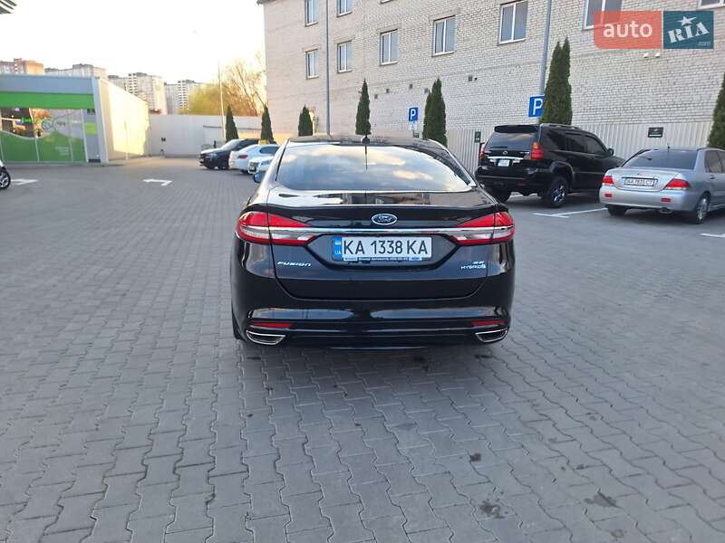Седан Ford Fusion 2017 в Києві