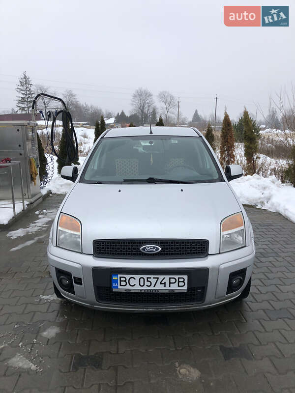Хэтчбек Ford Fusion 2012 в Яворове