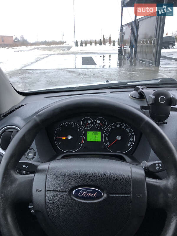 Хэтчбек Ford Fusion 2012 в Яворове
