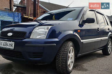Хэтчбек Ford Fusion 2004 в 